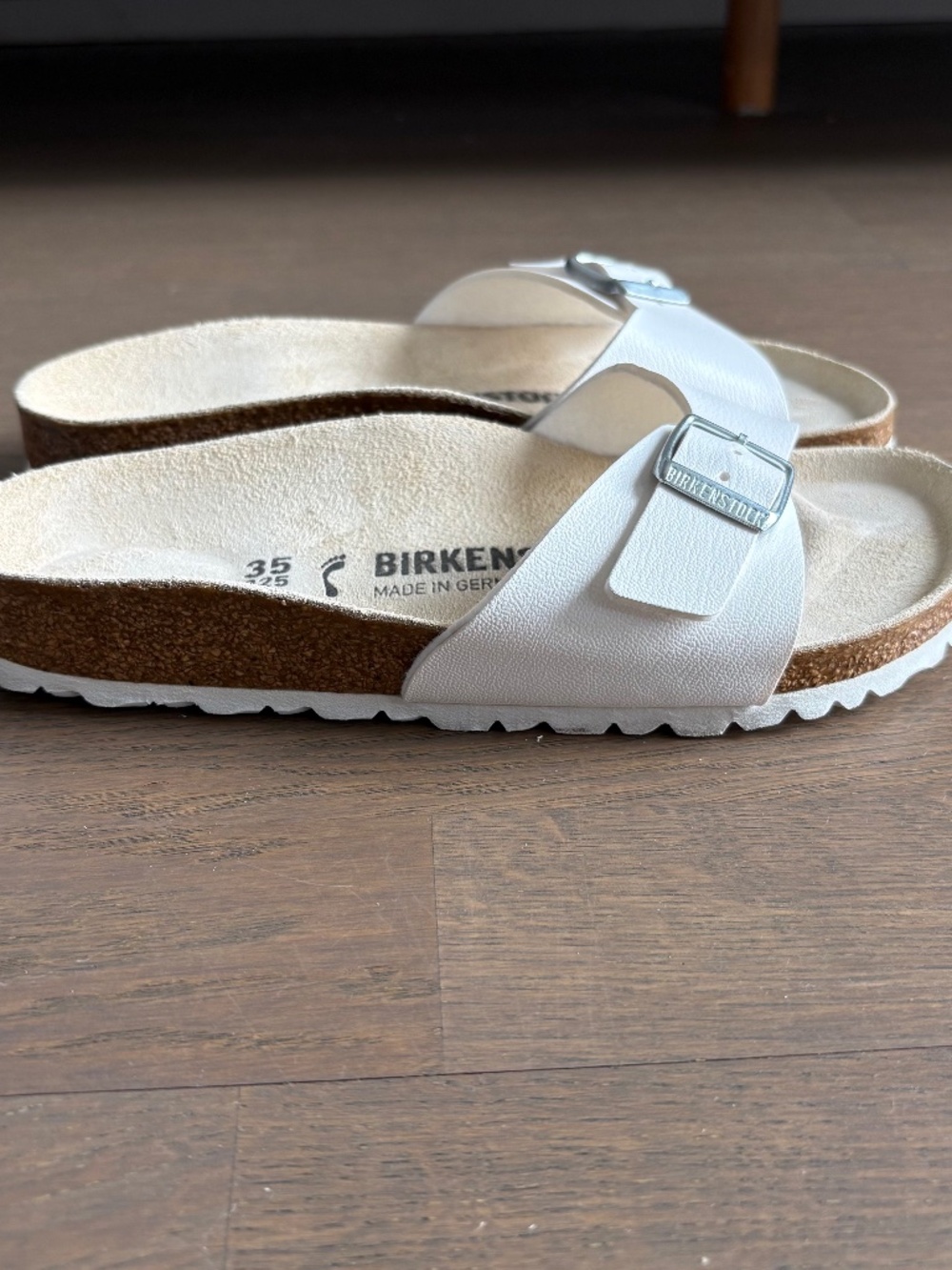 Birkenstock Madrid White Slide Size EU 35 - Picture 9 of 16